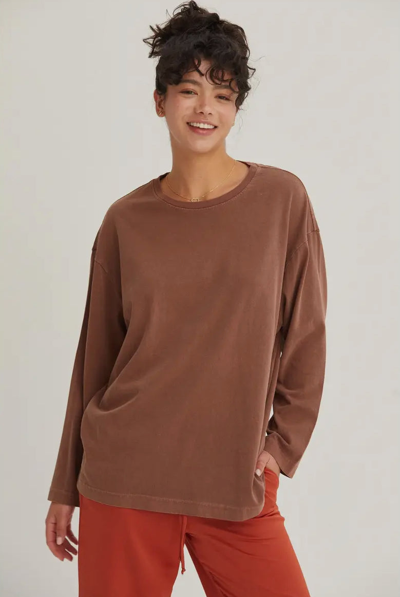 Dua Oversized Crew Neck Long Sleeve Tee in Chestnut