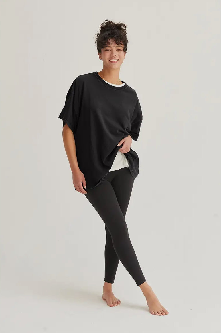 Dakota Oversized Tee in Black