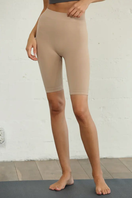 Seamless High-Rise Biker Shorts - Light Taupe