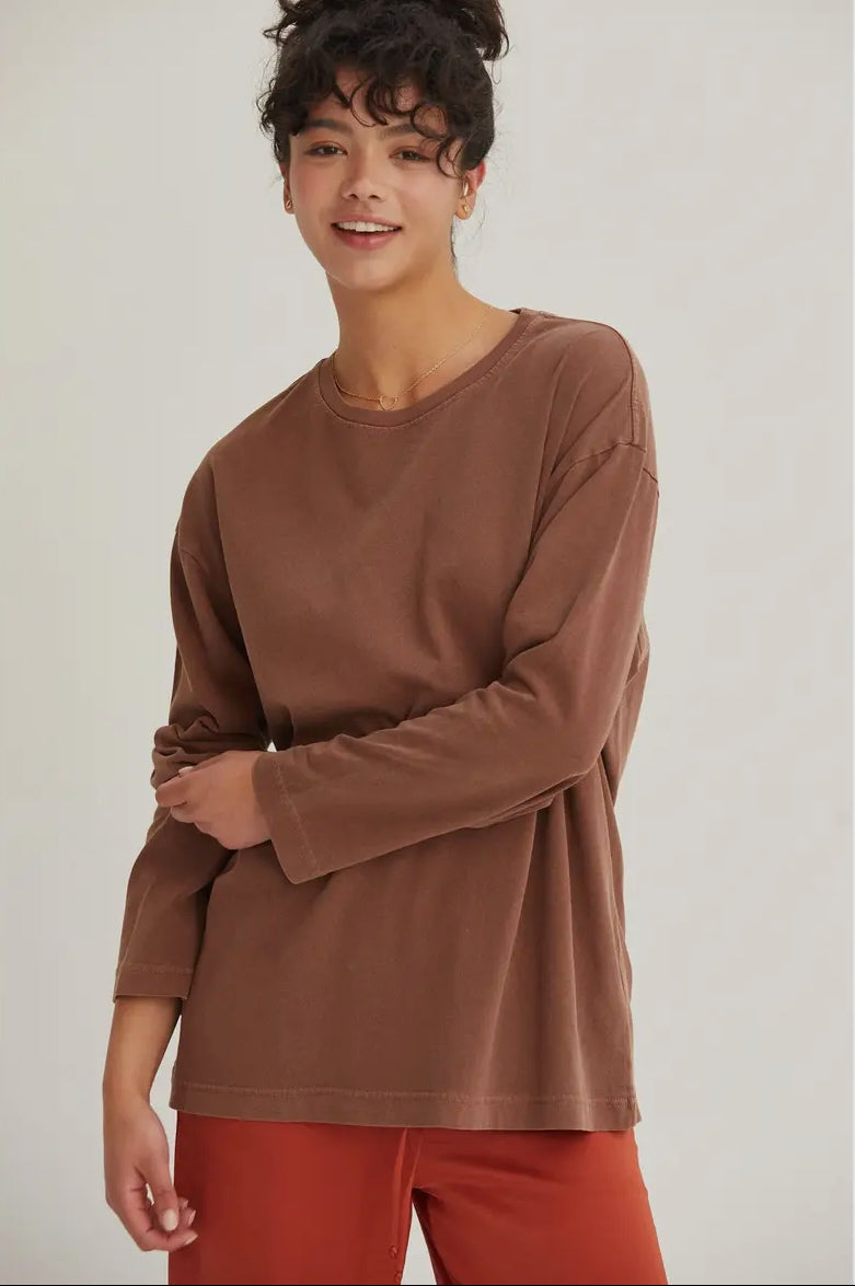 Dua Oversized Crew Neck Long Sleeve Tee in Chestnut